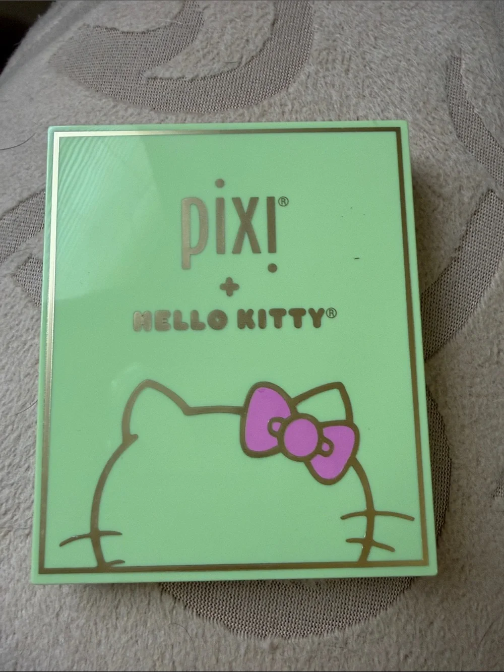 Pixi Hello Kitty Eyeshadow Palette- Harmony Hues
